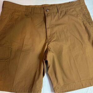 Size 46” Men's‎ Brown Cargo Shorts NEW